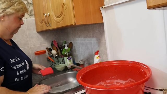 Наше утро.Готовлю слоёные блинчики и завтракаем все вместе. смотреть онлайн