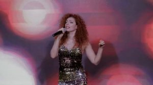 Юлия Коган поет джаз