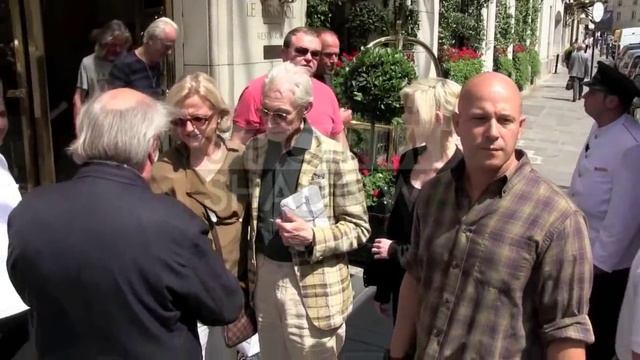 Bill Wyman and Charlie Watts at the Bristol Hotel in Paris смотреть онлайн