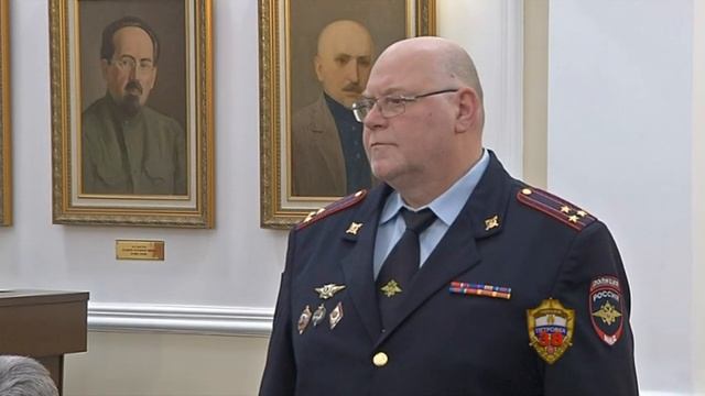 Олег Баранов представил новых руководителей подразделений столичной полиции смотреть онлайн