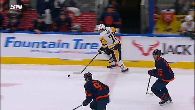 GOTTA SEE IT: Mike Smith Tries To Fight Evgeni Malkin After Getting Run Into Hard смотреть онлайн