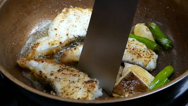 Japanese Street Food - CROCODILE FISH Sashimi Seafood Okinawa Japan