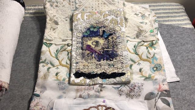 #roxysjournalofstitchery make a slow stitch wall hanging with embroidery & vintage fabrics - panel смотреть онлайн