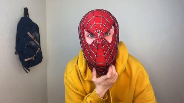 Unboxing a MOVIE-GRADE Sam Raimi suit! смотреть онлайн