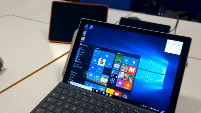 Microsoft Surface pro 4 | can this tablet replace my laptop? смотреть онлайн