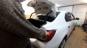 как снять задний фонарь рено логан 2