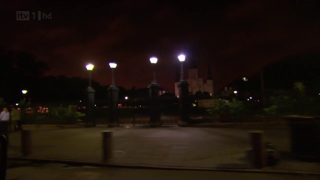 Документальный фильм Хью Лори: Вниз По Реке [CINEMADOMA.RU]