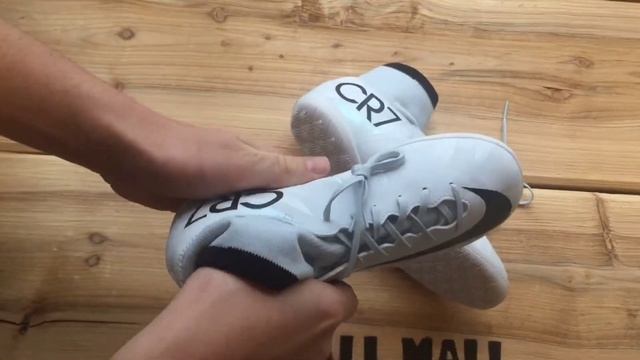 Обзор Детские Футзалки Nike MercurialX Victory VI CR7 DF IC Junior 903598-401 смотреть онлайн