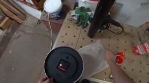 Настенные часы. Крепеж на стену.