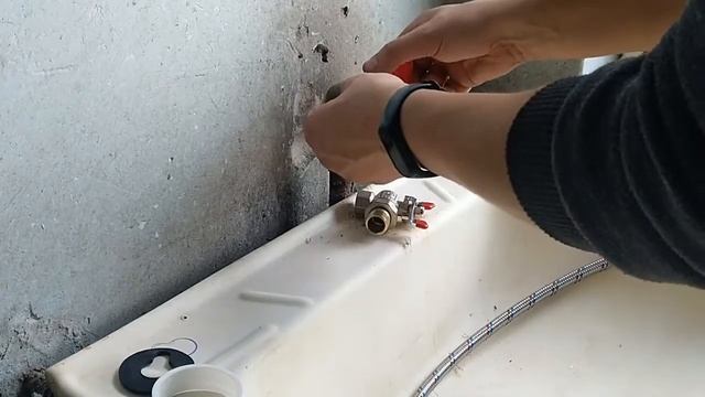 Проточный электрический водонагреватель DELIMANO. Распаковка. Обзор. Установка. смотреть онлайн