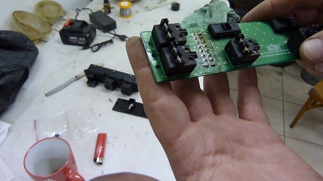 Hyundai Solaris  Не работает стеклоподъёмник.