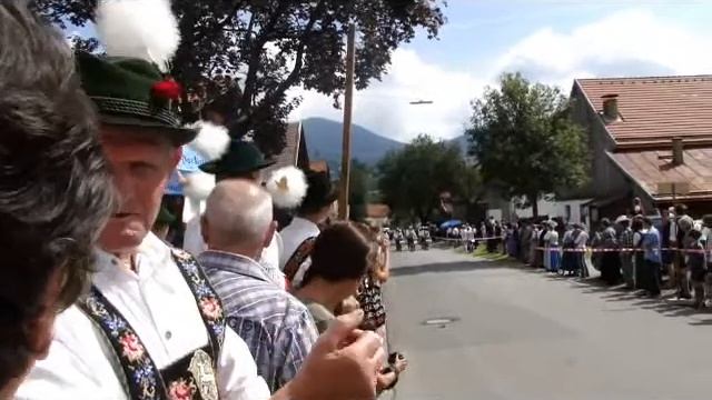 Праздник урожая в Баварском селе смотреть онлайн