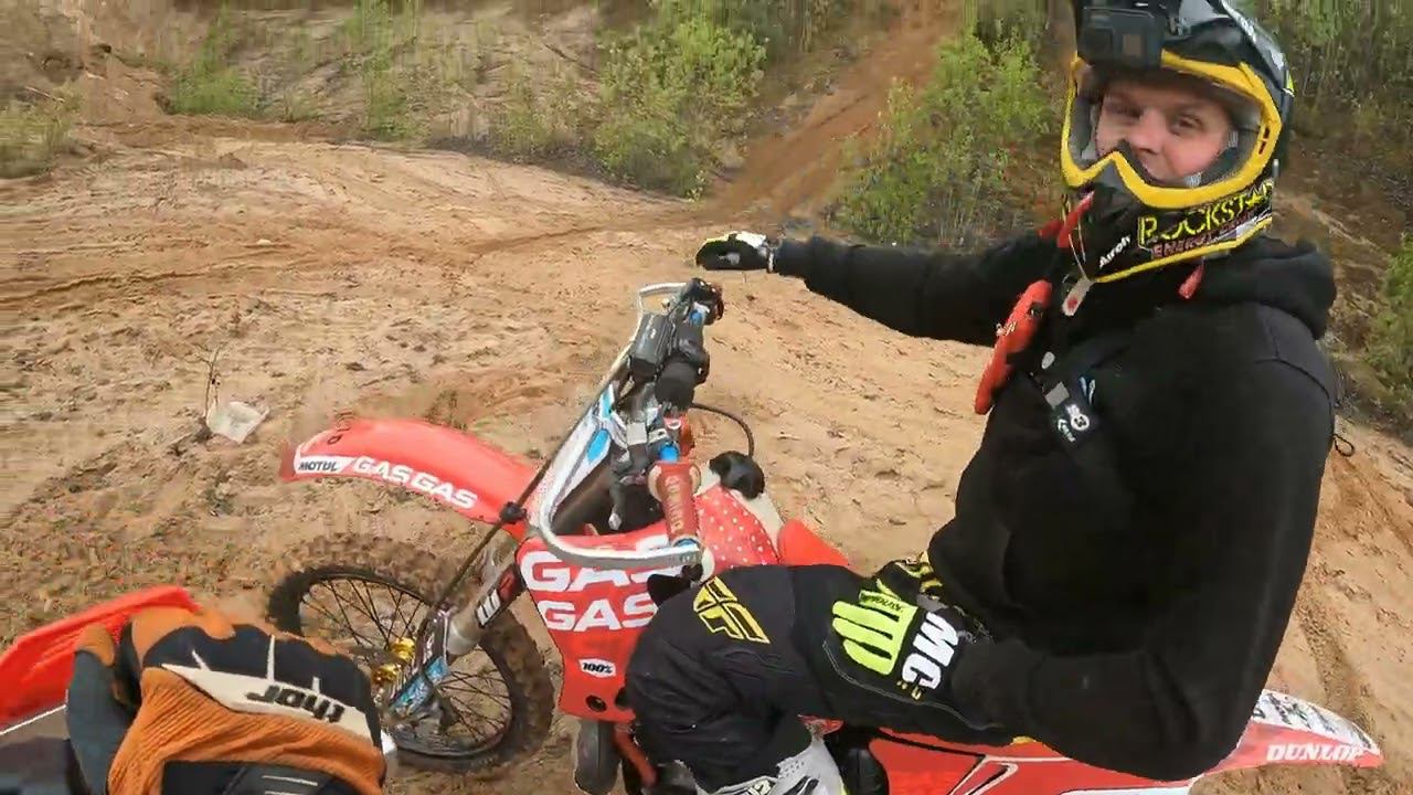 Beta 300 RR 2023 vs Gas Gas 300 2002 смотреть онлайн