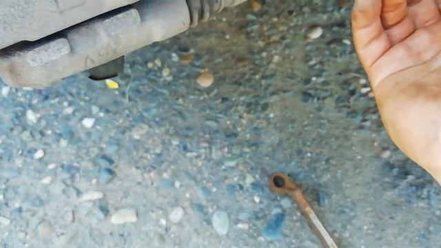 Замена направляющих суппорта Toyota Carina At211. Посторонние звуки с колеса по неровной дороге.