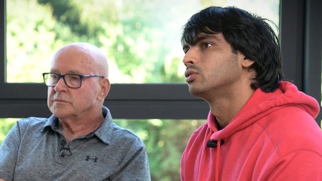 Neeraj Chopra - Olympiasieger & Speerwerfer im Interview смотреть онлайн