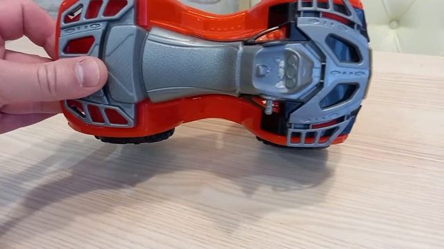 Красный игрушечный квадроцикл смотреть онлайн