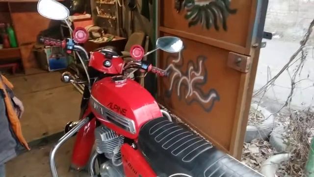 Ява 634 заводится от руки!!!  Когда чётко выставил зажигание!!!