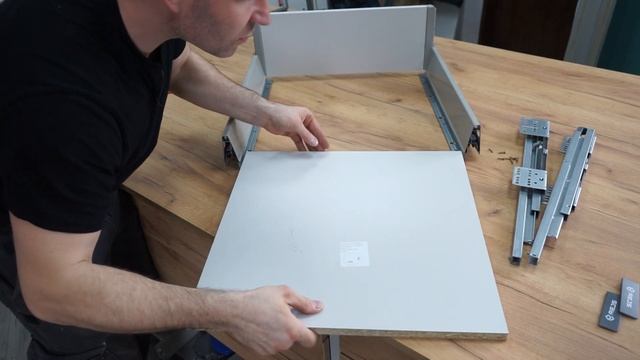 Jak skręcić szufladę systemową Rejs L 500, montaż szuflady смотреть онлайн