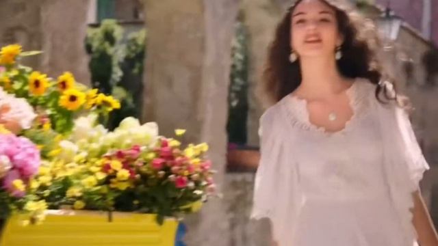 Дева Кассель - дочь Венсана Касселя и Моники Беллуччи ♥️ Похожа на свою маму? смотреть онлайн