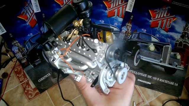 ЗИС-110/.работающий двигатель.
