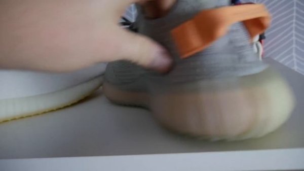 ОБЗОР YEEZY BOOST 350 V2 TRUE FORM / ПОЧЕМУ YEEZY TRFRM ТАК ЗАШЛИ?