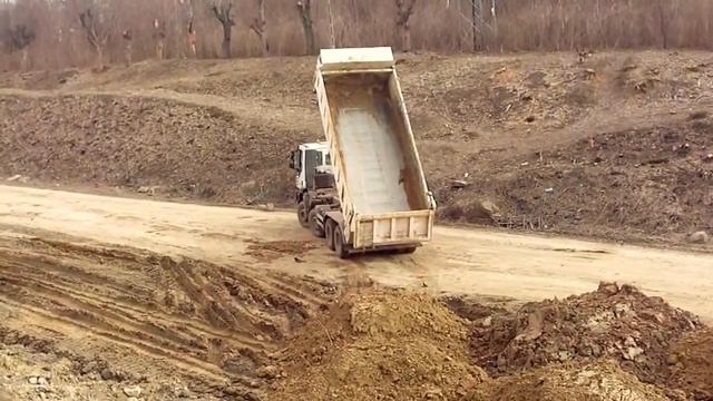 Excavator ☆ Bagger ☆ รถขุด ☆ Koparki w akcji ☆ Budowa dworca Łódź Fabr. ᴴᴰ смотреть онлайн