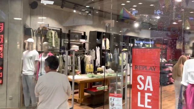 Магазины в санкции. Что закрыто, что работает. смотреть онлайн