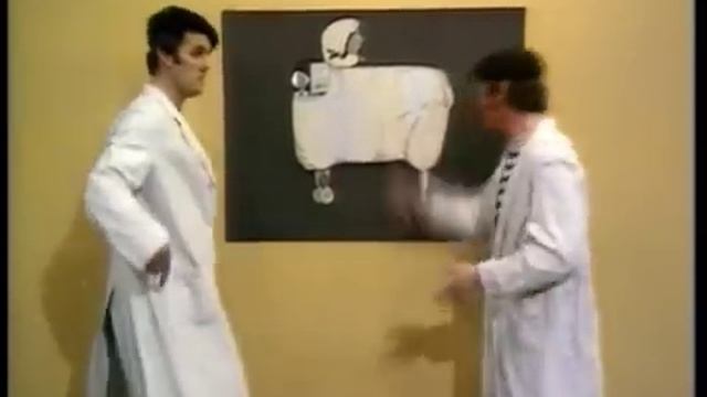 Monty python present their flying sheep in french смотреть онлайн