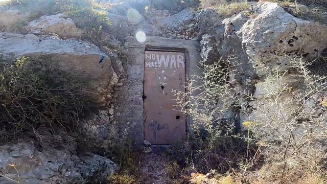 Submarine Bunker/ Porto Palermo (Albania) смотреть онлайн