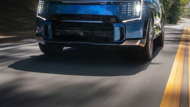 Kia EV9: review. Un SUV eléctrico revolucionario para la movilidad sostenible смотреть онлайн