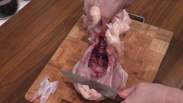 КАК РАЗДЕЛЫВАТЬ СЫРУЮ КУРИЦУ??? КАК ИЗ КУРИЦЫ СДЕЛАТЬ 3 БЛЮДА?? СУПЕР РАЗДЕЛКА КУРИЦЫ!!!! смотреть онлайн