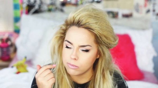 Love With Food Unboxing Video I Nicole Matthews I