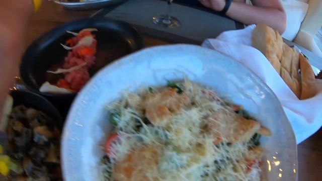 Витязево. Паралия. Устрицы в Кафе Фрегат. Отмечаем мой день рождения. смотреть онлайн