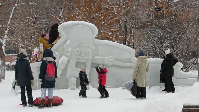 Сквер Бориса Ручьёва. Магнитогорск. 04.01.2023г. смотреть онлайн