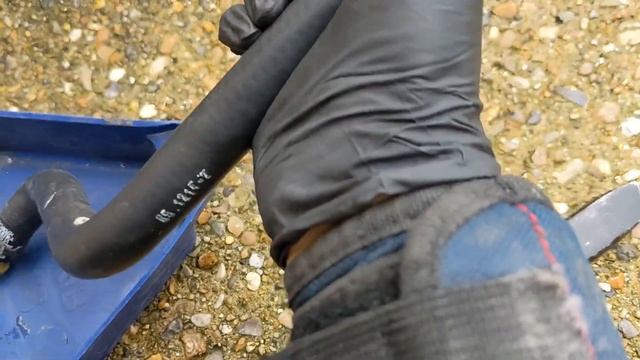 Replacing Viessman Vitodens Flow & Return Hoses смотреть онлайн