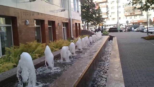Фонтан у управления железной дороги смотреть онлайн