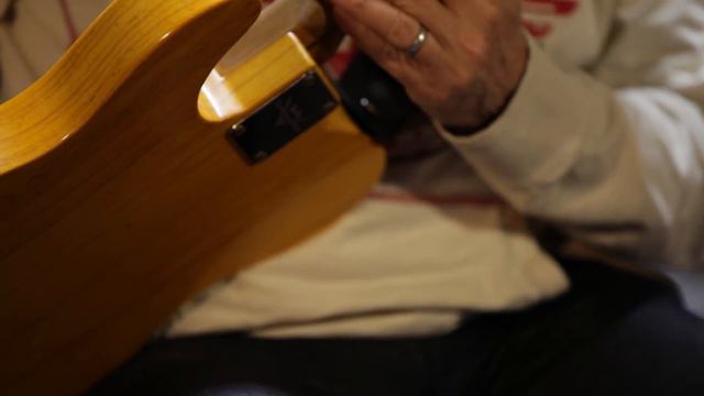 Mike Campbell Showcases his Fender Custom Shop Heartbreaker | Fender смотреть онлайн