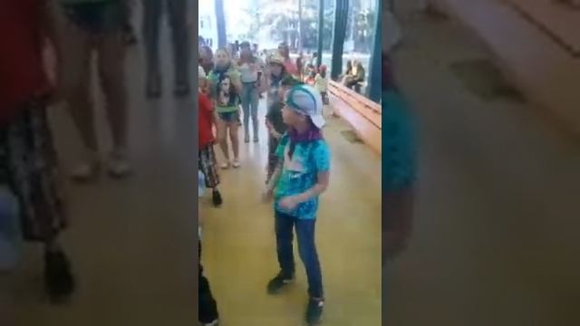 лагерь Дзержинец 2018.Акиш жжет? смотреть онлайн