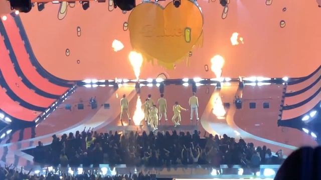 [FANCAM] BTS - Full Butter Performance With Loud Fan Chant @ AMAS 2021