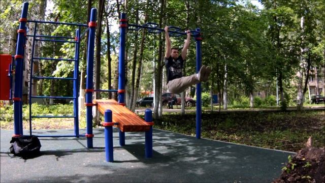 Качаем пресс. Тренировка на улице. WORKOUT KRASNOGORSK. смотреть онлайн