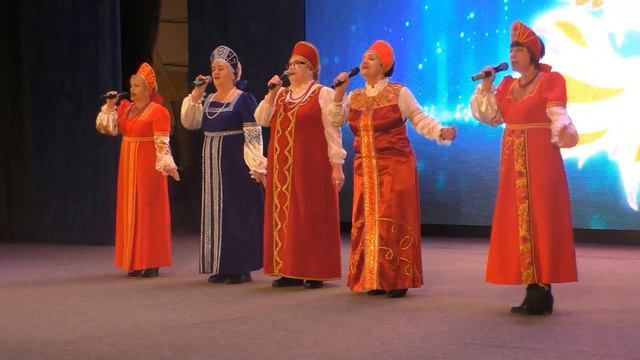ПОЮЩАЯ ДУША "Во кузнице" смотреть онлайн