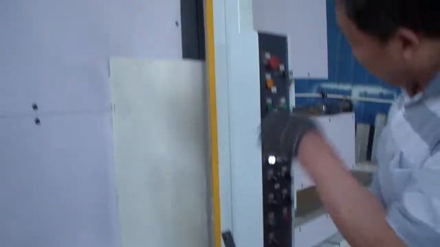 Vertical panel saw - Fire prevention board cutting смотреть онлайн