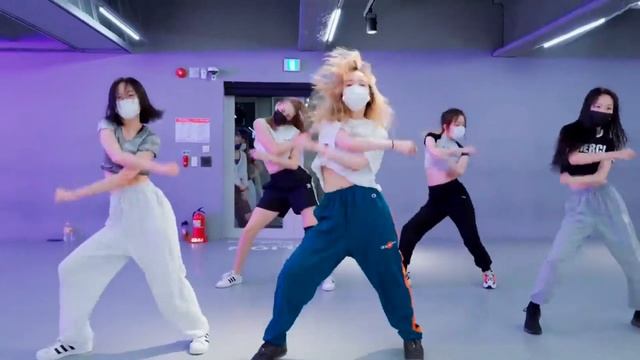 NEPALI DROP REMIX |JAUNA KANCHI JAM |POMPING GIRL DANCE |CYJOH MUSIC смотреть онлайн