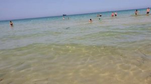 Про пляж в Мовенпик Movenpick Resort  5*