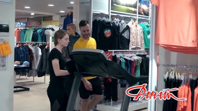 Тестирование кроссовок на беговой дорожке смотреть онлайн