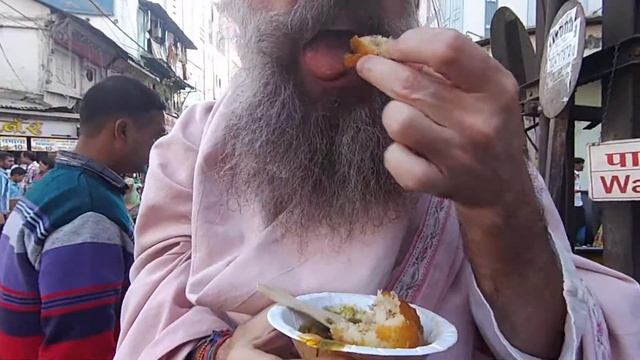 Картошка и кокос. Сарафа маркет  с Доктор Перч. Уличная еда Индии