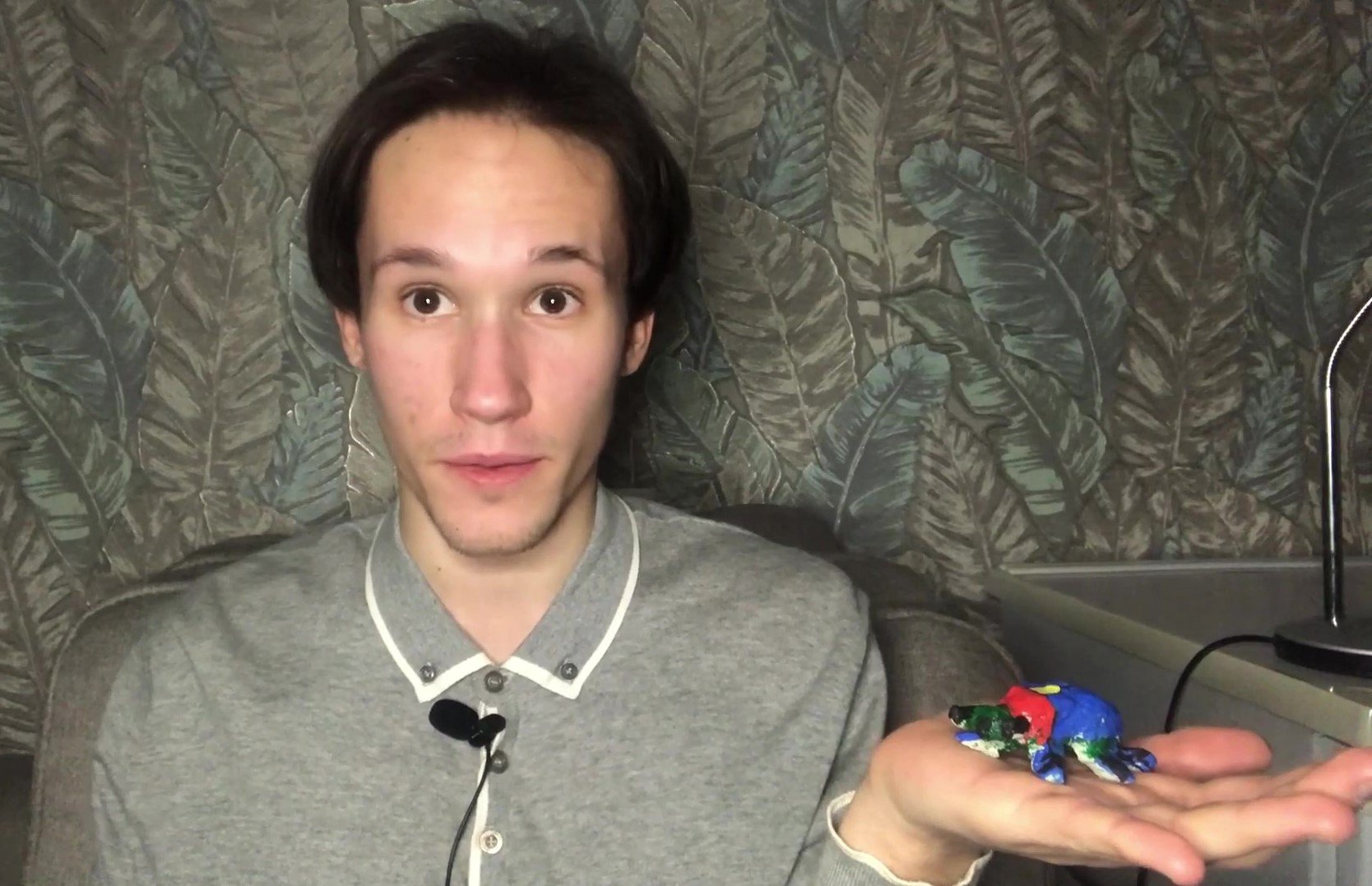 За творческим процессом. Кавказская бронзовка.mp4 смотреть онлайн