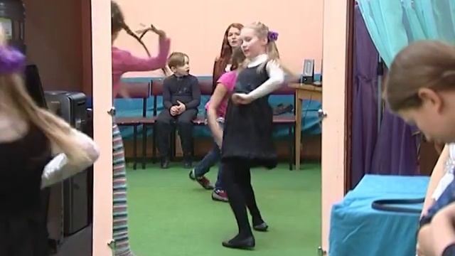 В гостях у детского музыкального театра «Белоснежка» смотреть онлайн