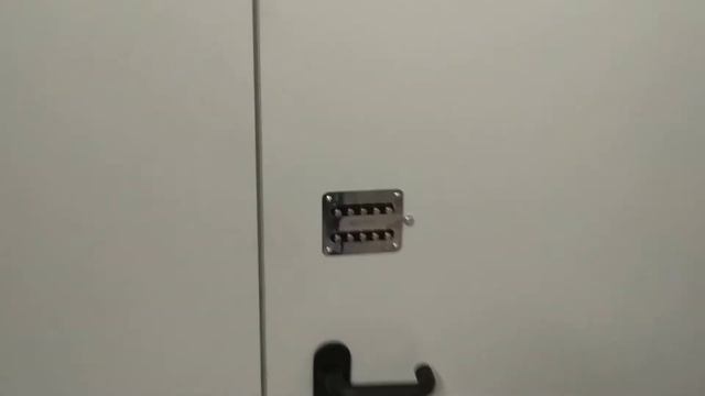 Установка кодового замка в подъезде. Самарская служба сервиса и ремонта "Мастер на Дом"