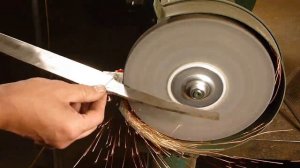 Как сделать дол на клинке болгаркой.  Широкий дол.